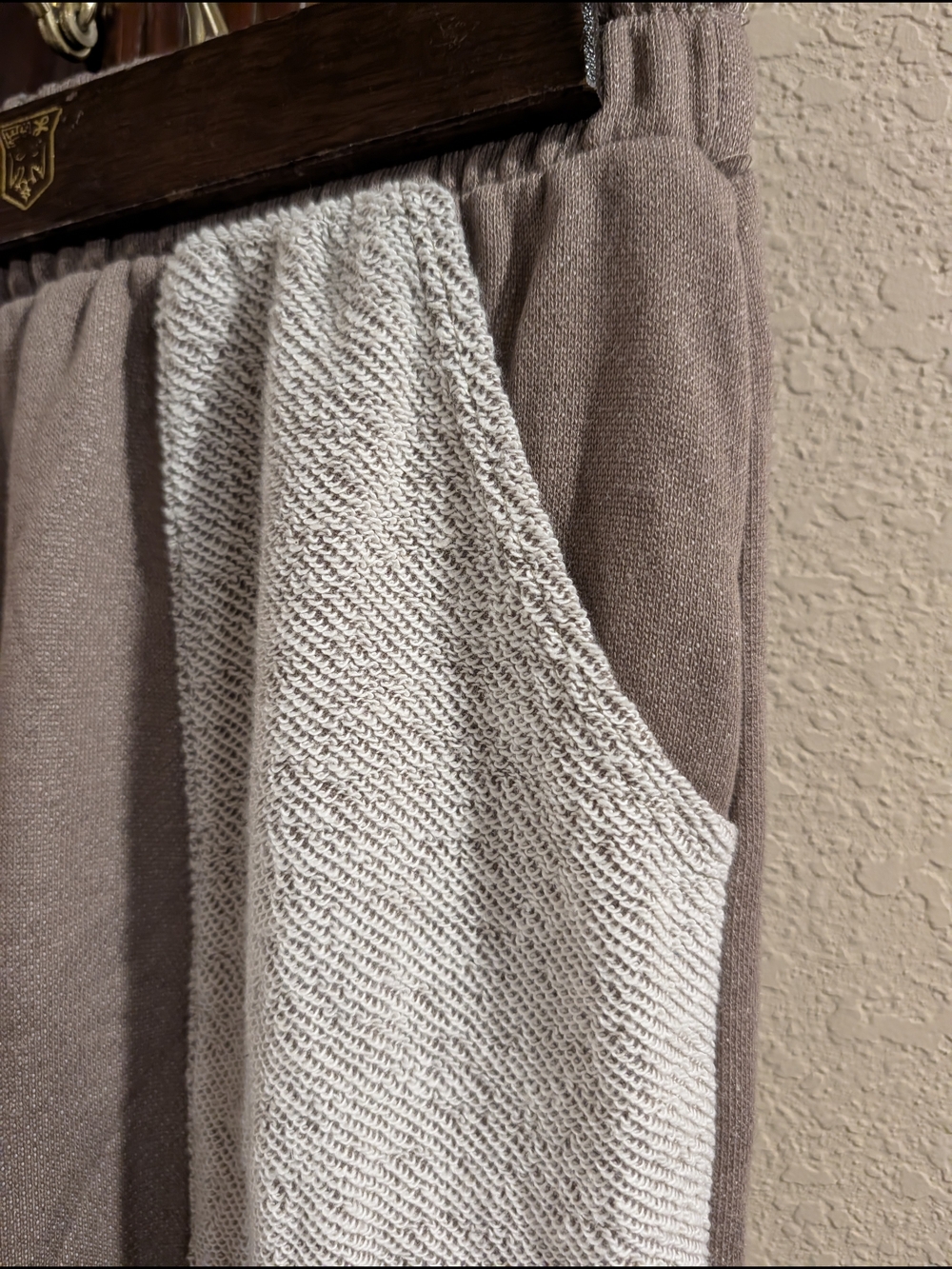 Set : Lovely Melody Taupe Wide-Leg Pants with Cream Trim And Matching Top - Picture 7 of 11